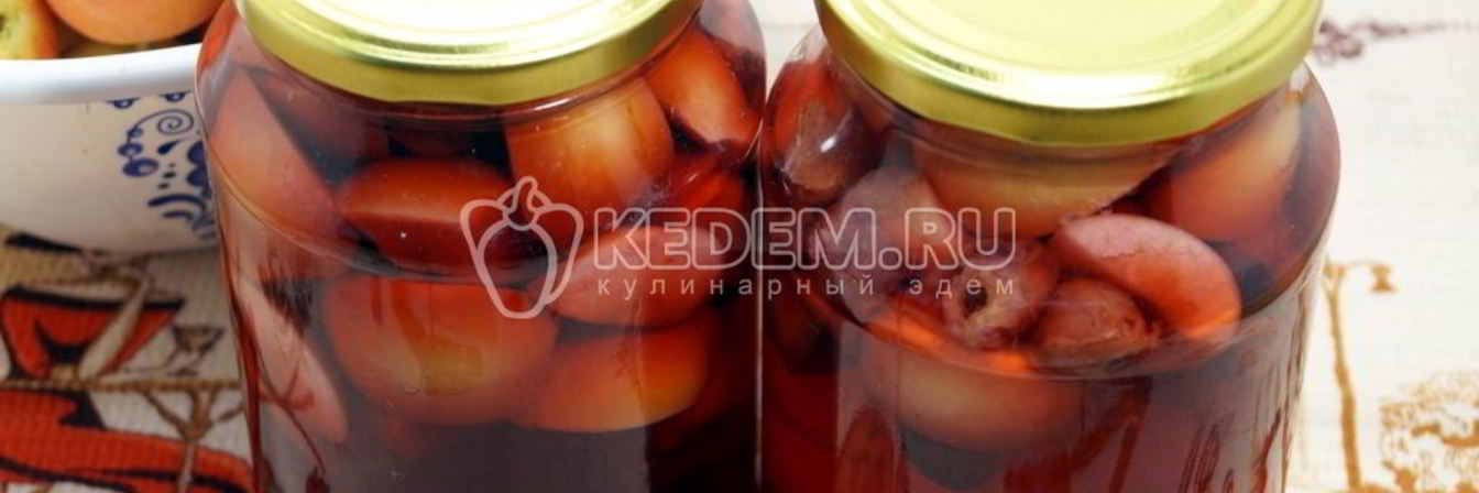 Компот из яблок и черной смородины