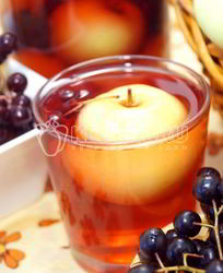 Компот из яблок и черноплодной рябины