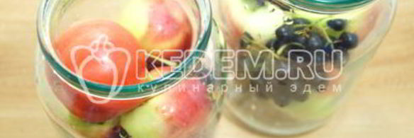 компот из яблок и черноплодной рябины