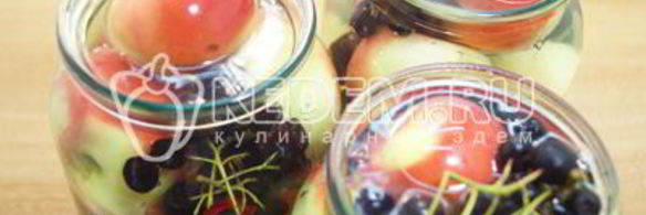 компот из яблок и черноплодной рябины