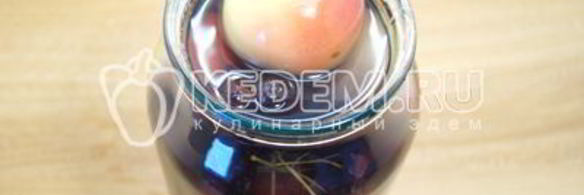 компот из яблок и черноплодной рябины