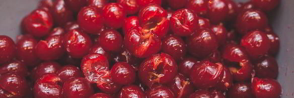 миндальный крем с вишневым компотом