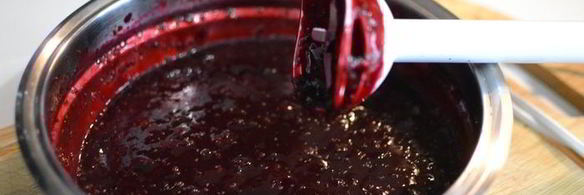 ванильный торт с ягодным компоте