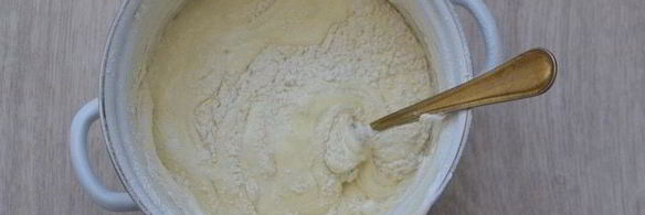 ванильный торт с ягодным компоте