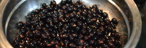 ванильный торт с ягодным компоте