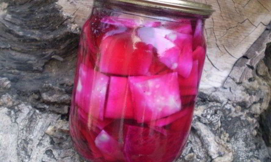 Рецепт капусты, маринованной кусочками со свеклой