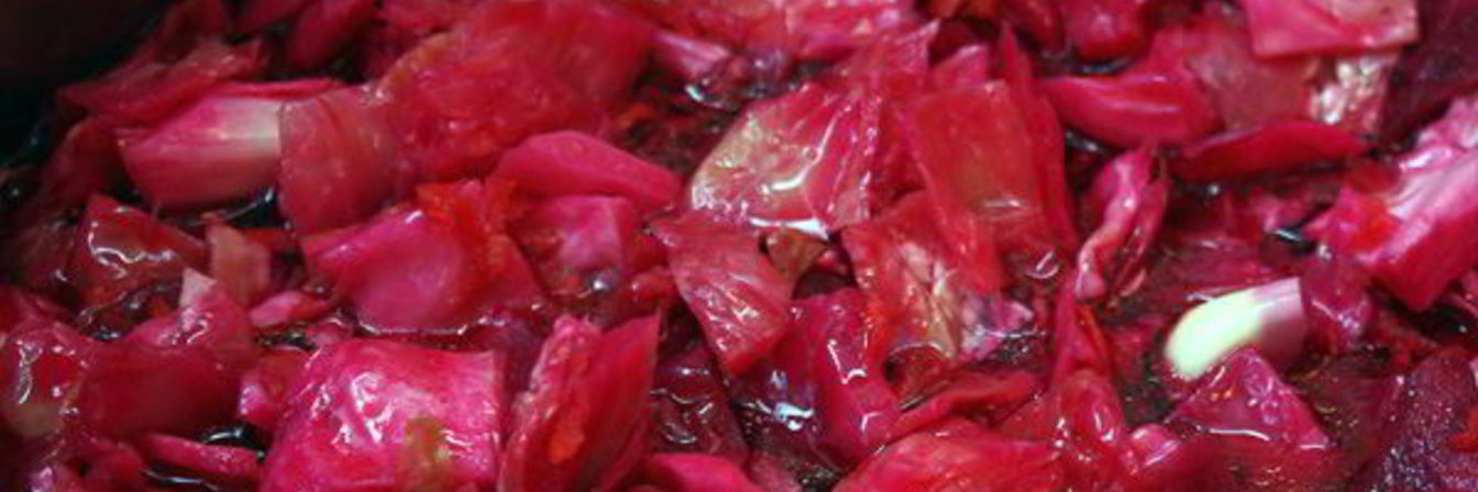 Капуста маринованная со свеклой