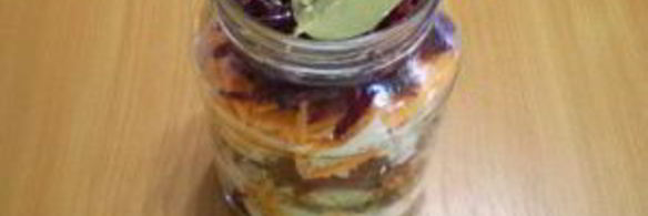 маринованная капуста со свеклой и морковью