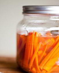 Маринованная морковь