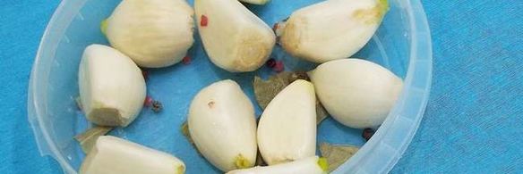 маринованный чеснок