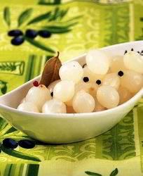 Маринованный в уксусе лук на зиму