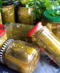 Маринованные огурцы с горчицей