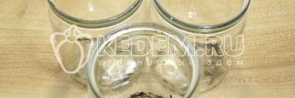 маринованные помидоры половинками с болгарским перцем