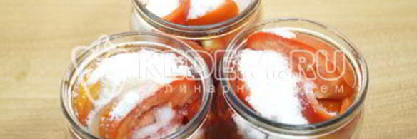 маринованные помидоры половинками с болгарским перцем