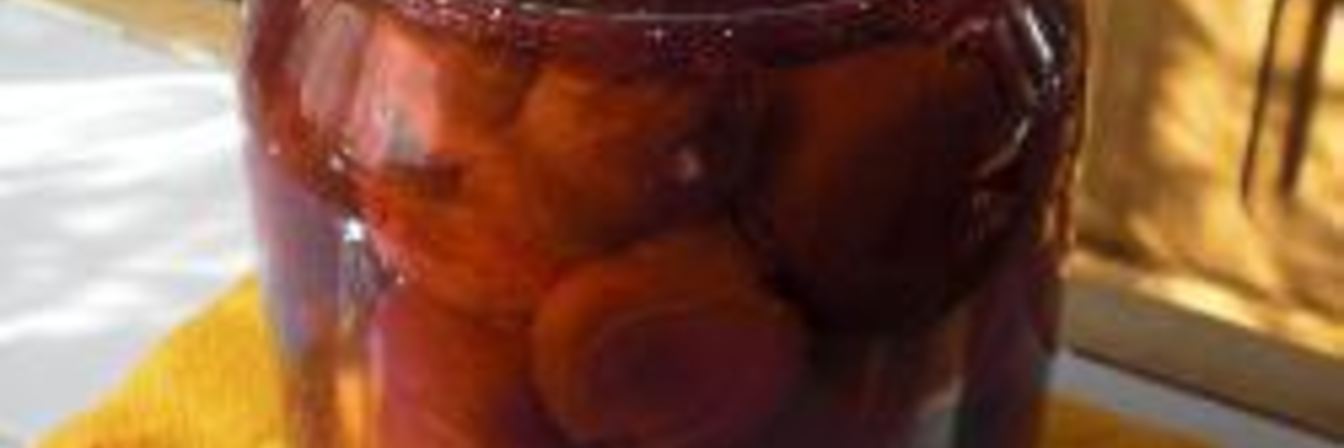 Сливы маринованные в красном вине