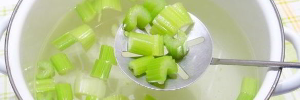 помидоры, квашенные с чесноком и зеленью