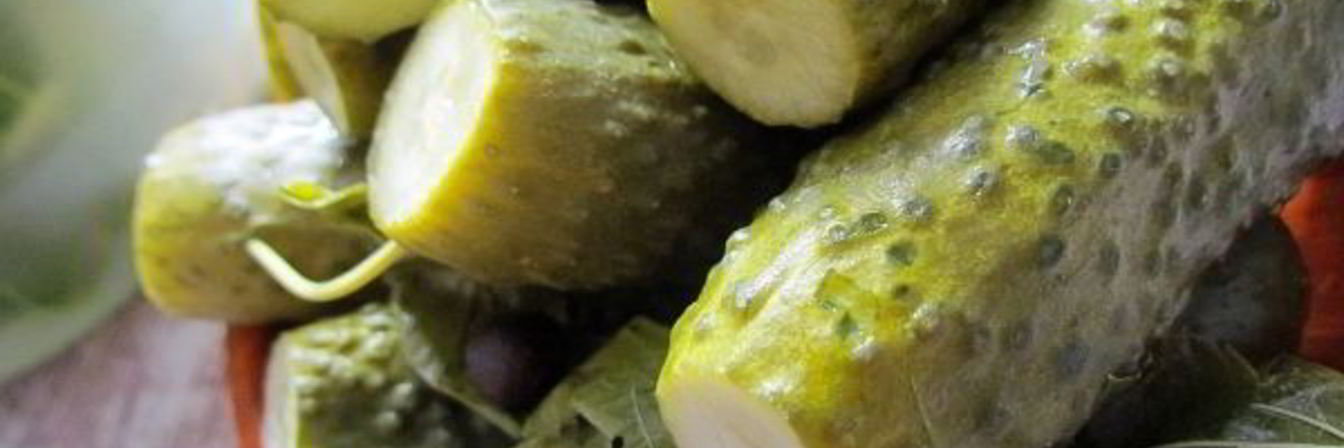 Хрустящие малосольные огурцы