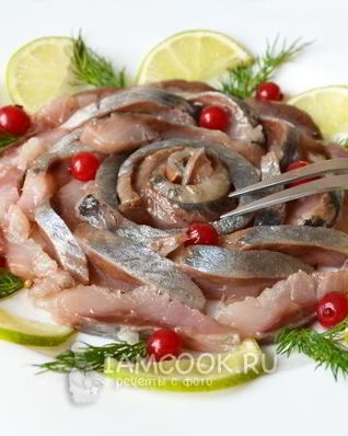 Малосольная селедка для праздника