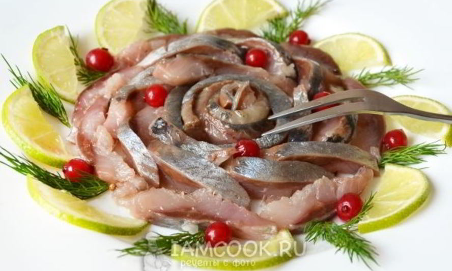 Рецепт малосольной селедки для праздника