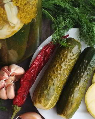 Малосольные огурчики и кабачки