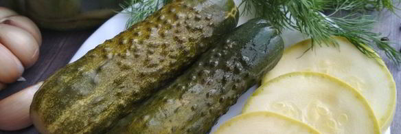 малосольные огурчики и кабачки