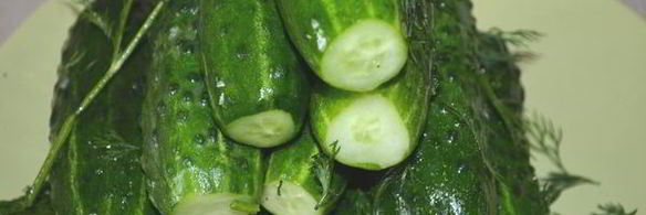 малосольные огурцы в пакете