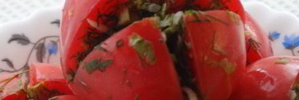 малосольные помидоры с зеленью