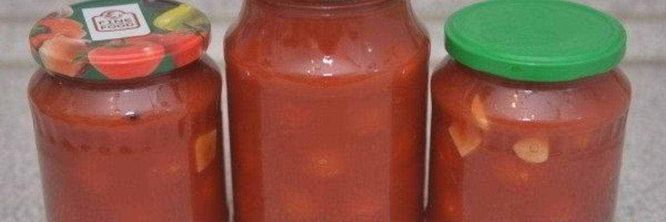 Помидоры в собственном соку с чесноком