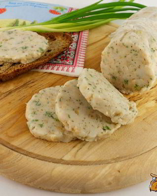 Сало, перекрученное с чесноком