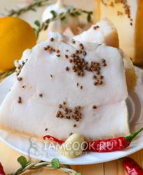 Сало в рассоле в банке