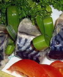 Слабосоленая скумбрия по-домашнему