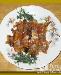 Соленая сельдь под соусом