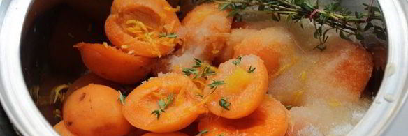 абрикосовое варенье с миндалем и тимьяном