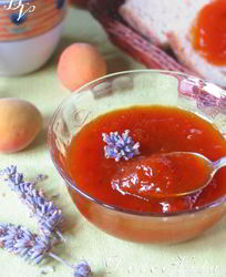 Абрикосовый конфитюр с ароматом лимона и лаванды