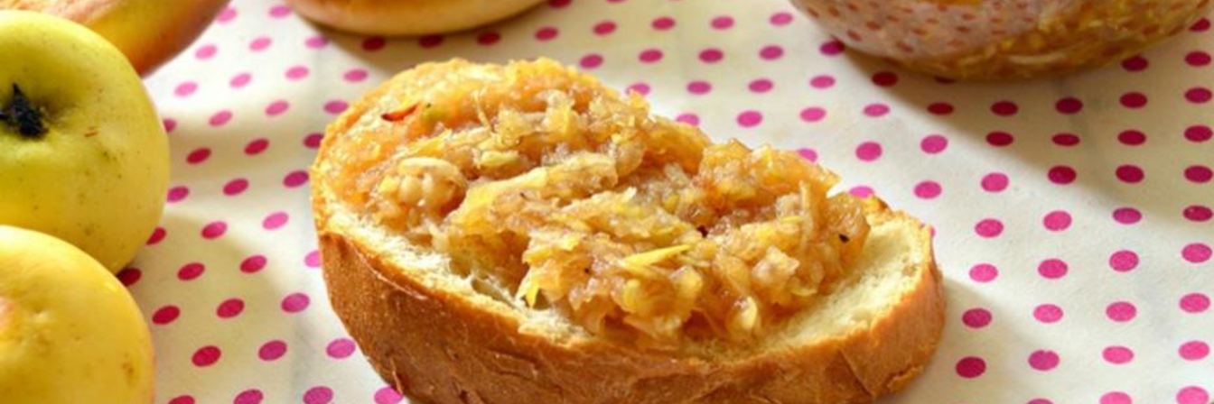Быстрое яблочное варенье с корицей
