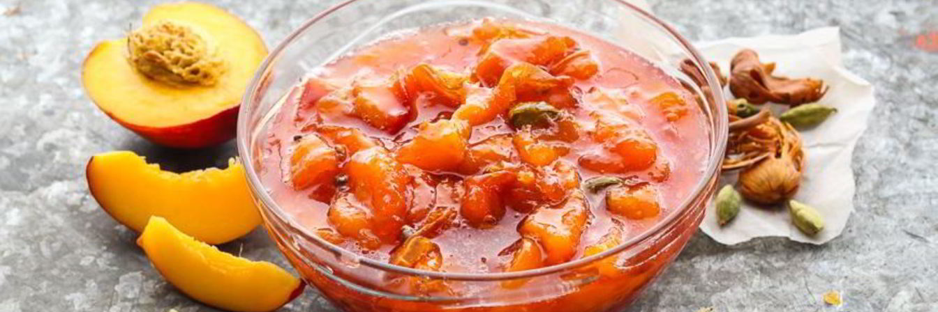 Персиковое варенье с кардамоном и мускатным цветом