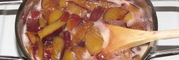 сливовое варенье с бананами и орехами