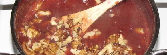 сливовое варенье с бананами и орехами