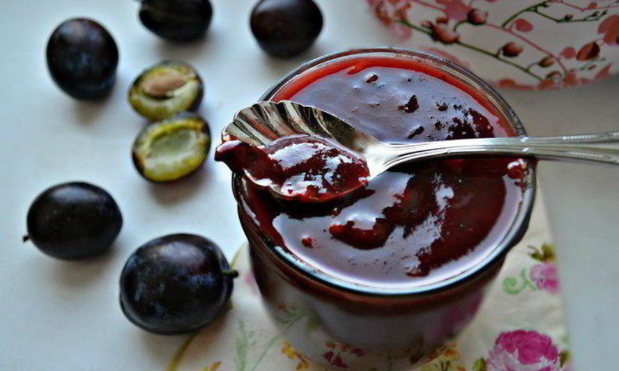 Рецепт сливового варенья с бананом и грецкими орехами