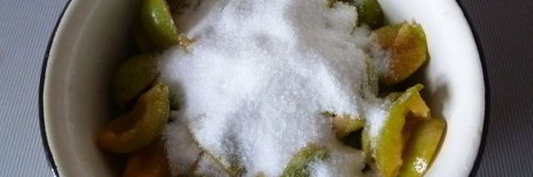 сливовое варенье с базиликом