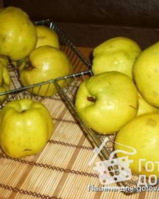 Варенье из айвы с грецким орехом