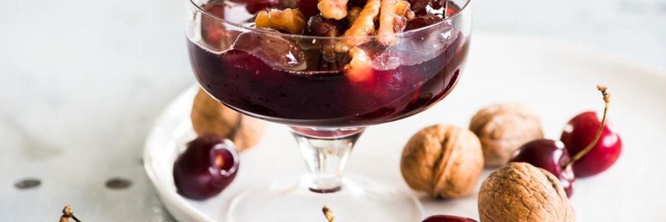 Варенье из черешни с грецким орехом