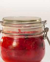 Варенье из крыжовника с можжевельником