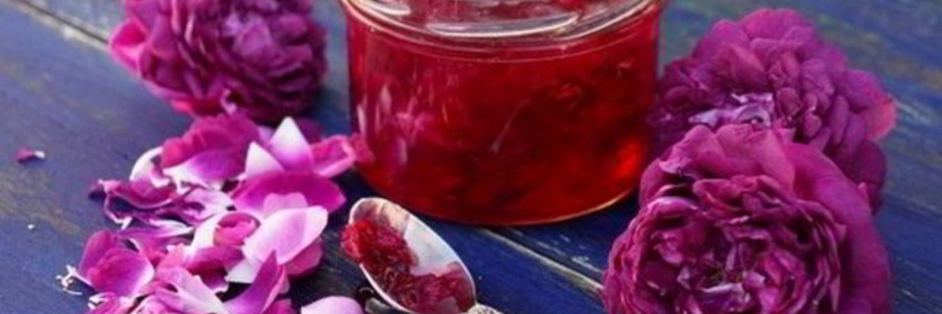 Варенье с лимоном из лепестков розы
