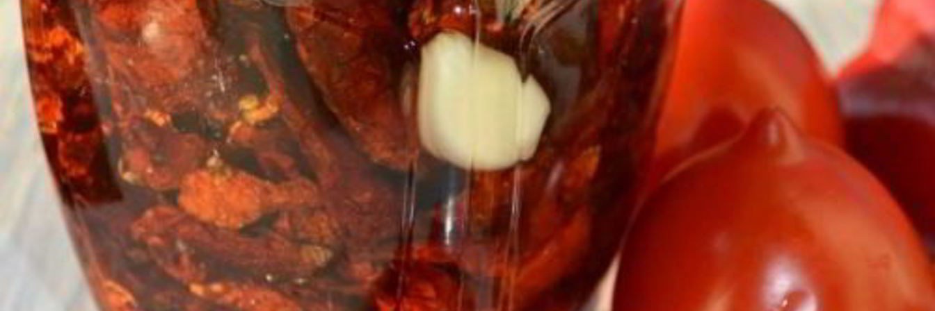 Вяленые помидоры с базиликом