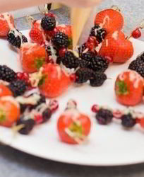 Ягоды в белом шоколаде