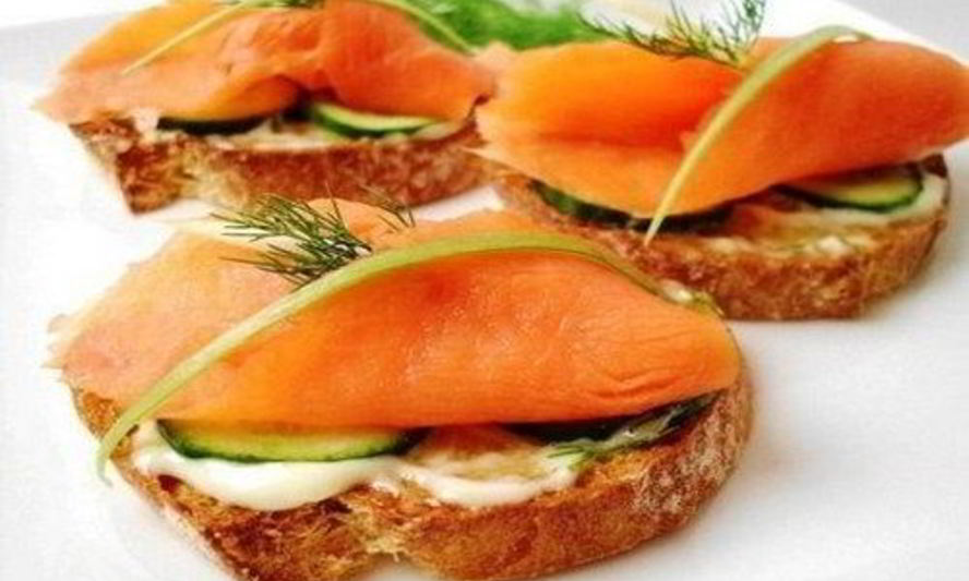 Рецепт аппетитных бутербродов с соленой семгой