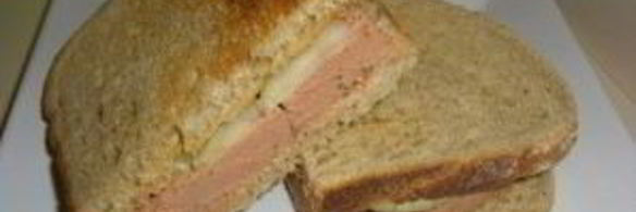 бутерброд с колбасой