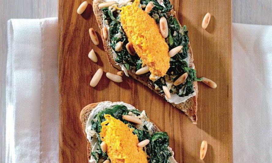 Рецепт бутерброда с щавелем, творожным сыром и морковным муссом