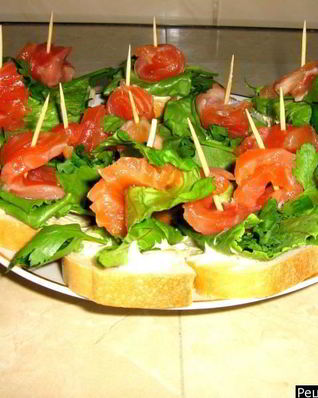 Бутерброды на шпажках